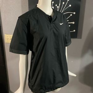 nike short sleeve windshirt 